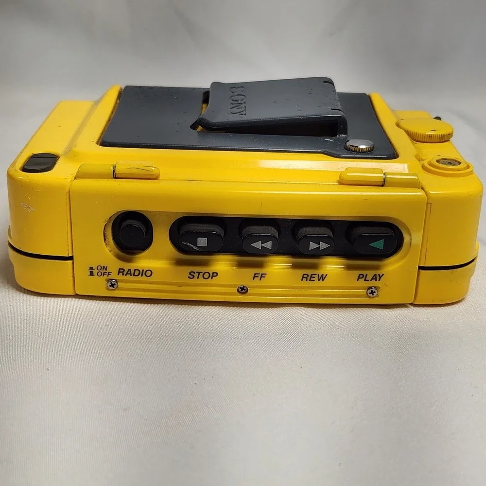 SONY Walkman Sports Audio Cassette fm/am Radio WM-AF54 yellow‎ Tested-Works READ